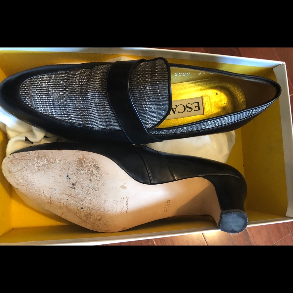 Escada shoes worn once